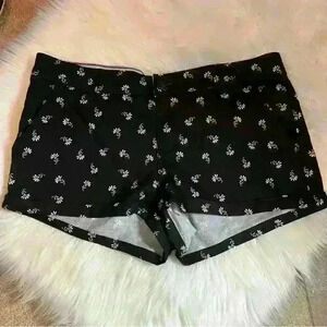 SO Ditsy Daisy Floral Shorts